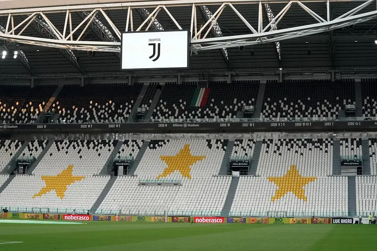 Tribunes