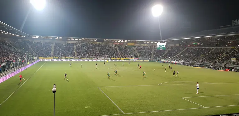 photo Cars Jeans Stadion