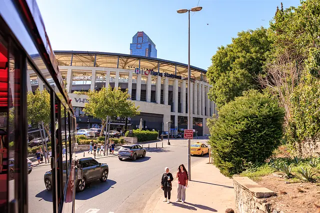 Tüpraş Stadyumu